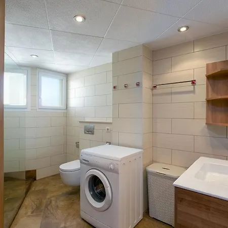 V033 - Rocanegra Росас